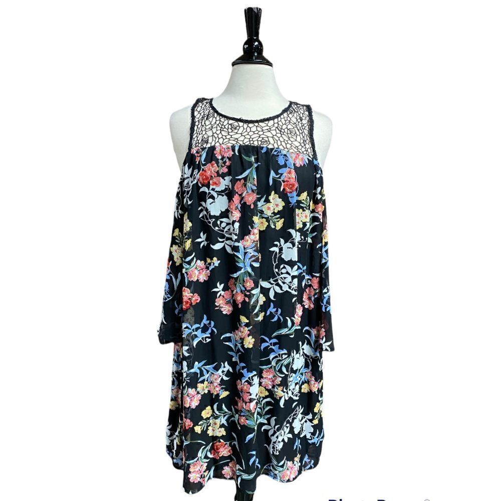 Robert Louis Black Floral Cold Shoulder Bell Sleeve Dress Size Large NWT